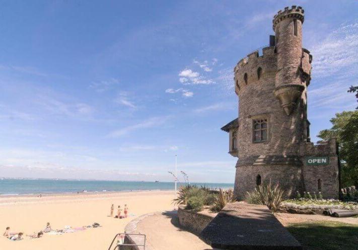 New With Free Offstreet Parking The Lookout At Ryde Esplanade Apartment Luaran gambar